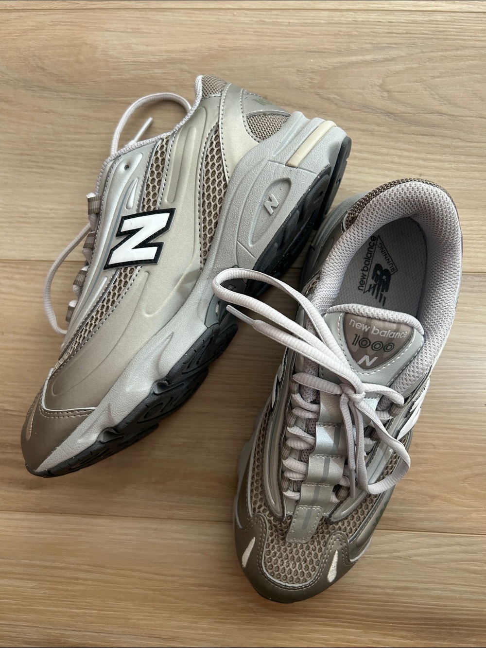 New Balance Women's Sneakers in Beige and Taupe